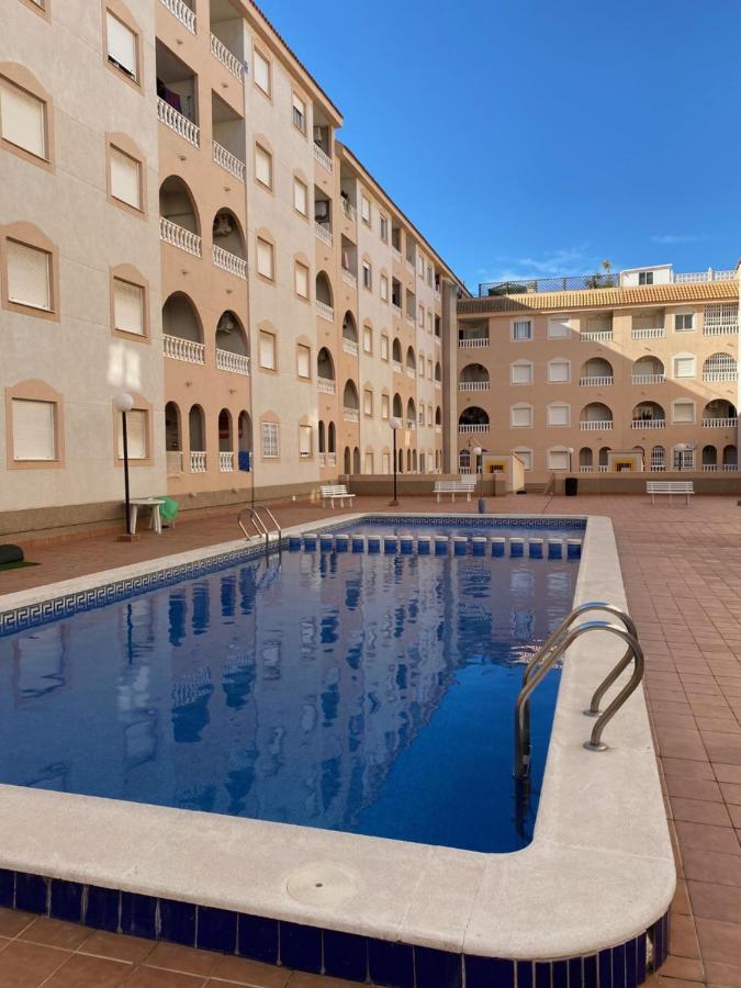 Amazing 2-Bedrooms Apartment With Pool Torrevieja Center Exteriér fotografie