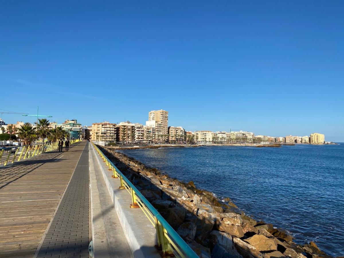 Amazing 2-Bedrooms Apartment With Pool Torrevieja Center Exteriér fotografie